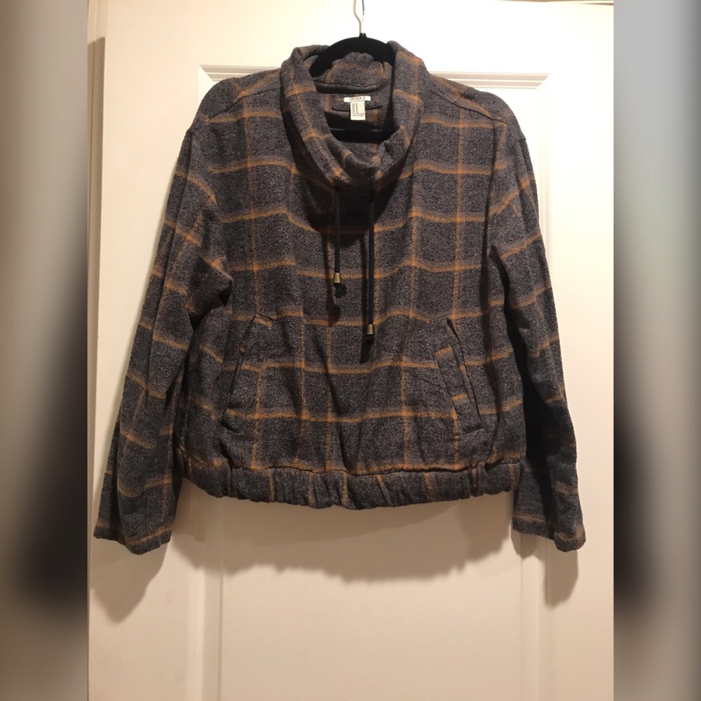 Pull Over Sweater
